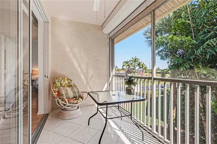 326 Bradstrom Cir 201f, Naples, Florida 34113
