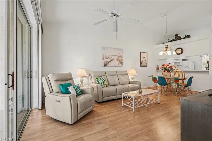 326 Bradstrom Cir 201f, Naples, Florida 34113
