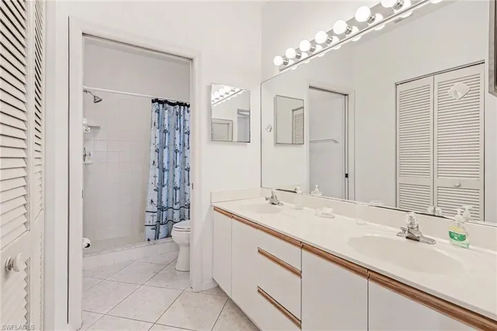 326 Bradstrom Cir 201f, Naples, Florida 34113