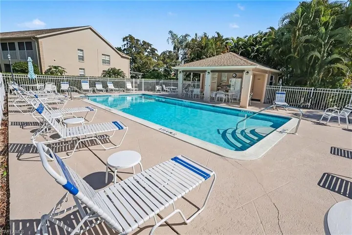 326 Bradstrom Cir 201f, Naples, Florida 34113