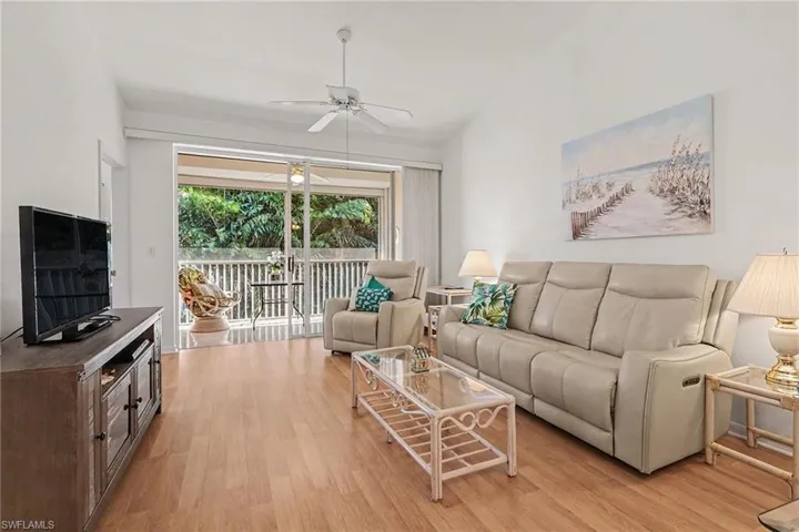 326 Bradstrom Cir 201f, Naples, Florida 34113