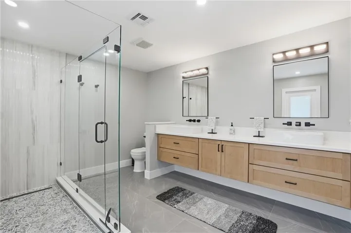 1860  Marina  CIR, North Fort Myers, FL 33903