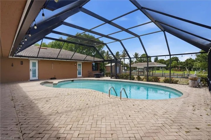 1860  Marina  CIR, North Fort Myers, FL 33903