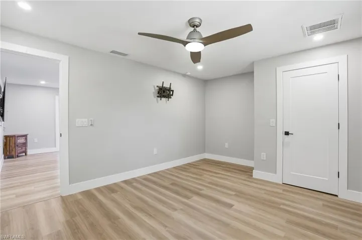 1860 Marina Cir, North Fort Myers, Florida 33903