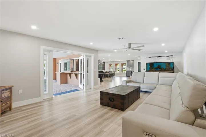 1860 Marina Cir, North Fort Myers, Florida 33903