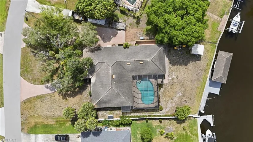 1860 Marina Cir, North Fort Myers, Florida 33903