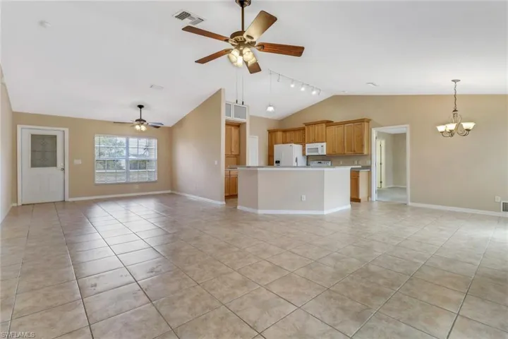 1234 SW 4th  PL, Cape Coral, FL 33991