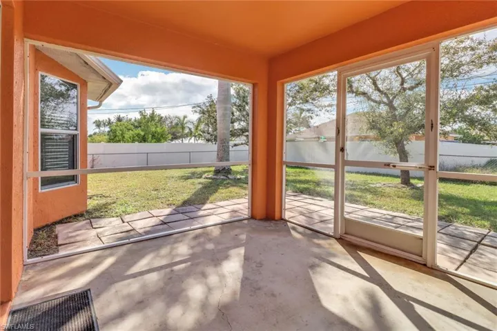 1234 SW 4th  PL, Cape Coral, FL 33991