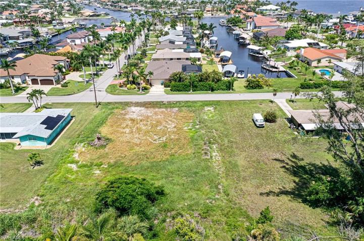 5722 SW 1st CT, CAPE CORAL FL 33914