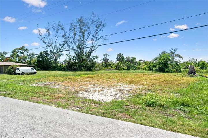5722 SW 1st CT, CAPE CORAL FL 33914