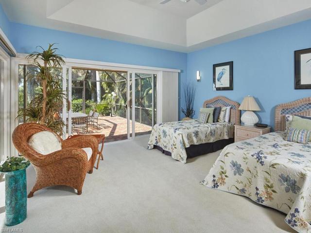 Second guest bedroom with pool access and en suite bathroom!
