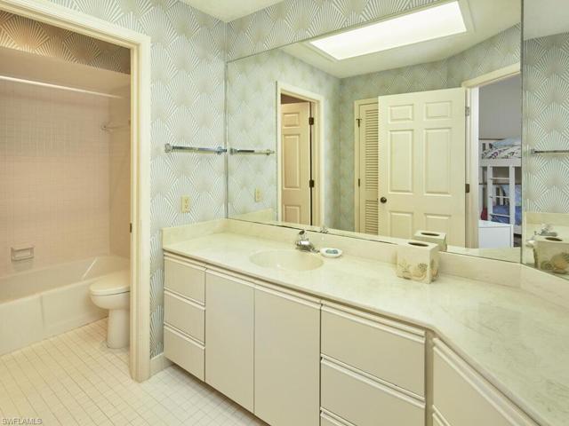 En suite bathroom.