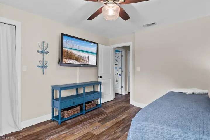 1380 Burgundy Dr, Fort Myers, Florida 33919
