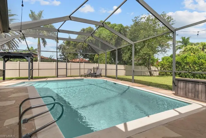1380 Burgundy Dr, Fort Myers, Florida 33919