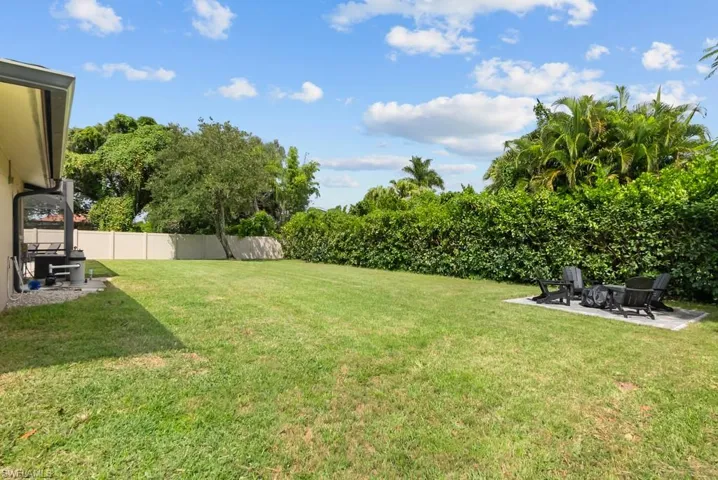 1380 Burgundy Dr, Fort Myers, Florida 33919
