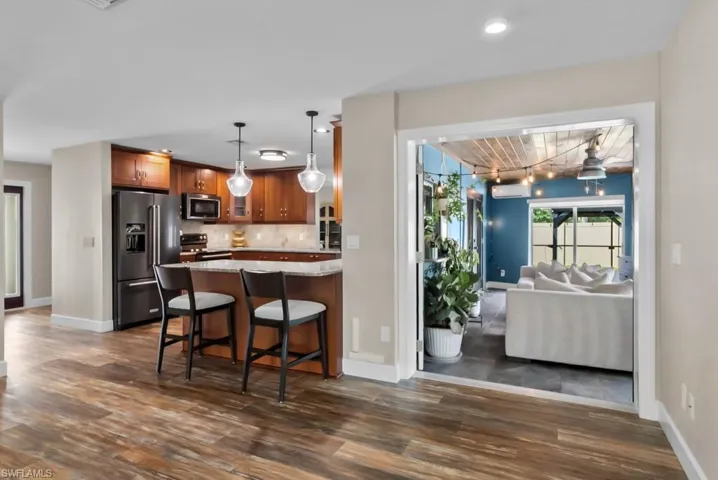 1380 Burgundy Dr, Fort Myers, Florida 33919