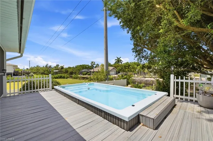 27130  Holly  LN, Bonita Springs, FL 34135