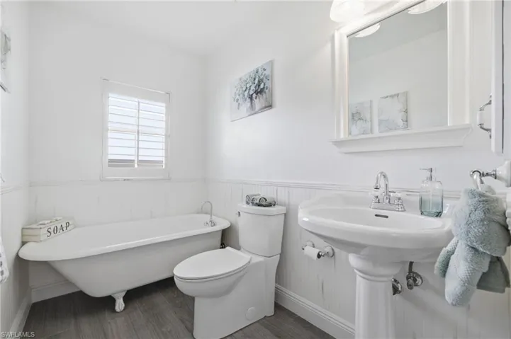 27130  Holly  LN, Bonita Springs, FL 34135