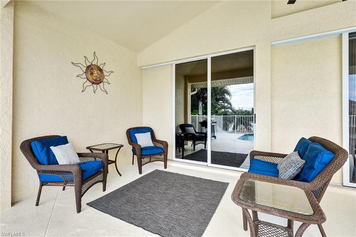 633  Blackmore  CT, MARCO ISLAND, FL 34145