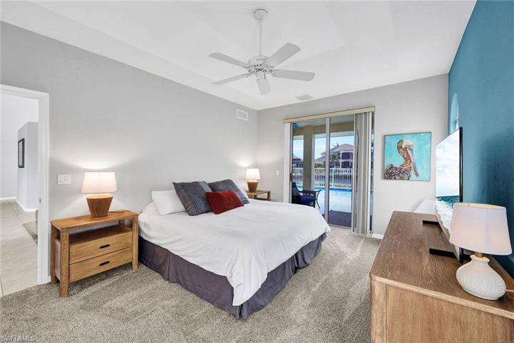 633  Blackmore  CT, MARCO ISLAND, FL 34145