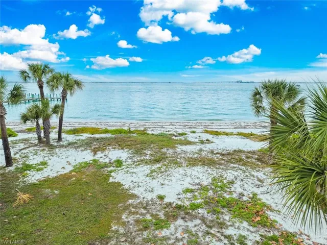 279 Ferry Landing Dr, Sanibel, Florida 33957
