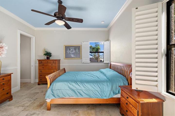 Multiple guest bedrooms