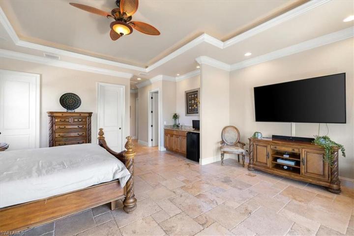HUGE master suite