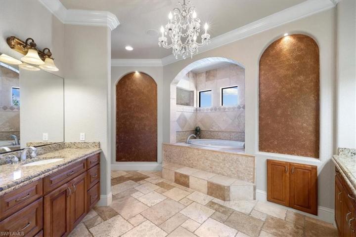 HUGE master suite