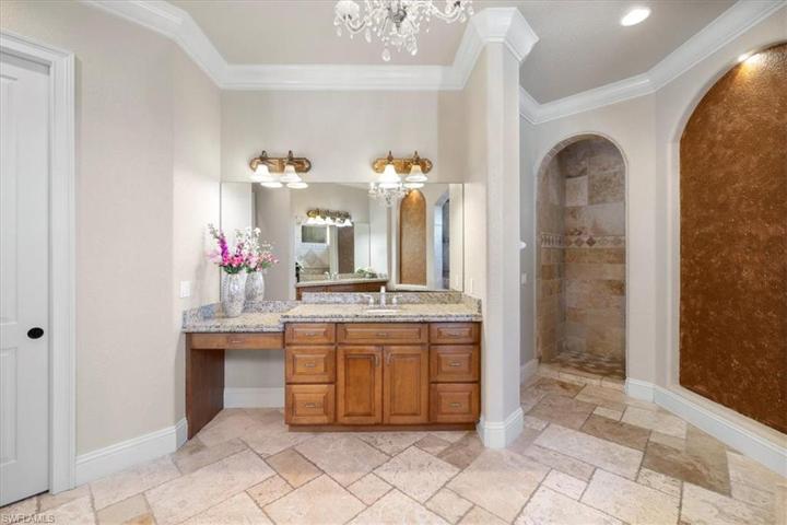 HUGE master suite