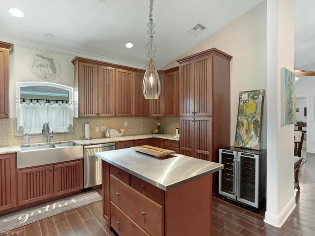 783 92nd Ave N, Naples, Florida 34108