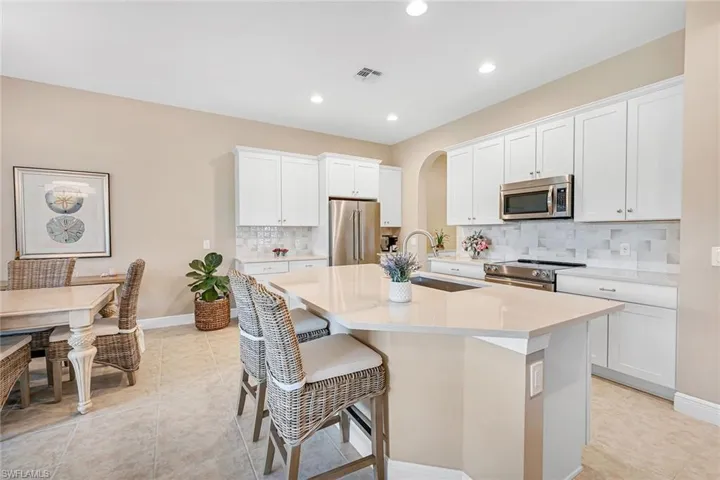 1378  Petone  CT, Naples, FL 34113