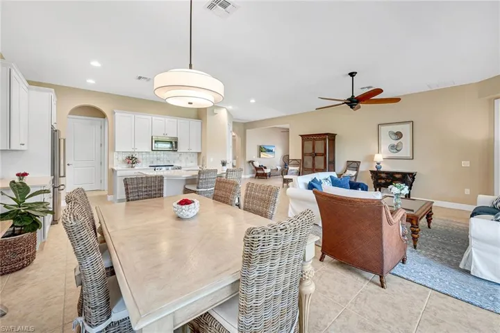 1378  Petone  CT, Naples, FL 34113