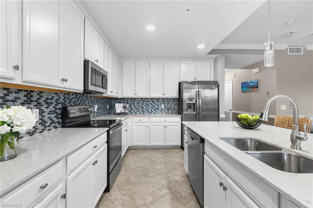 9596 Trevi CT, Naples, FL 34113,224089611