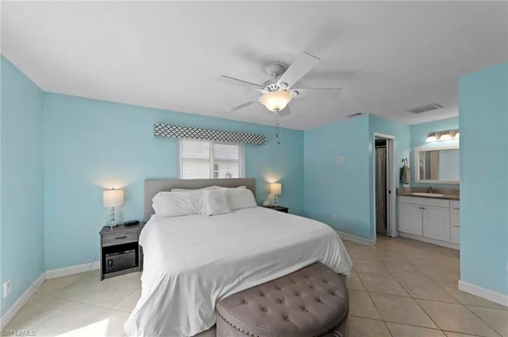 3923 1st Ave, Cape Coral, Florida 33914