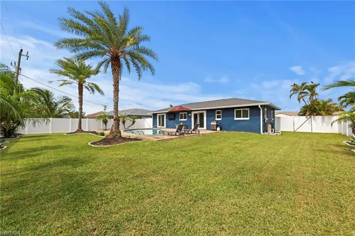 3923 1st Ave, Cape Coral, Florida 33914