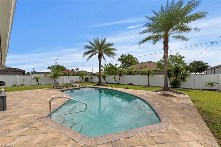 3923 1st Ave, Cape Coral, Florida 33914