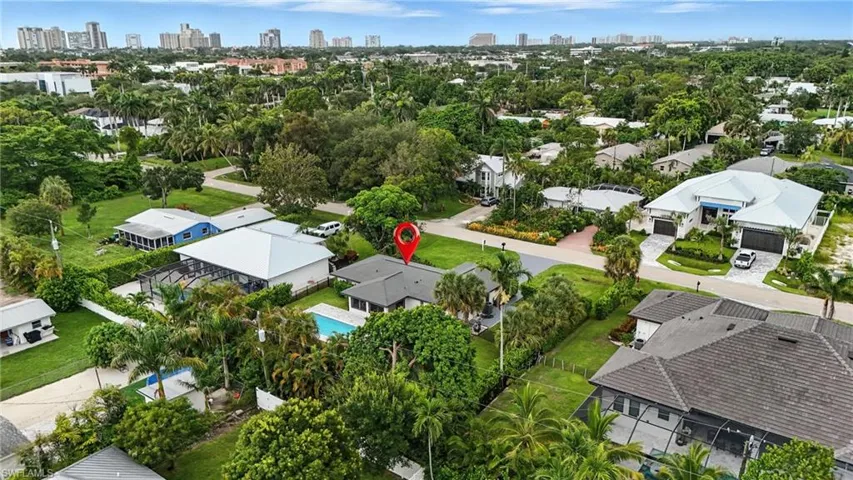1132  Cypress Woods  DR, Naples, FL 34103