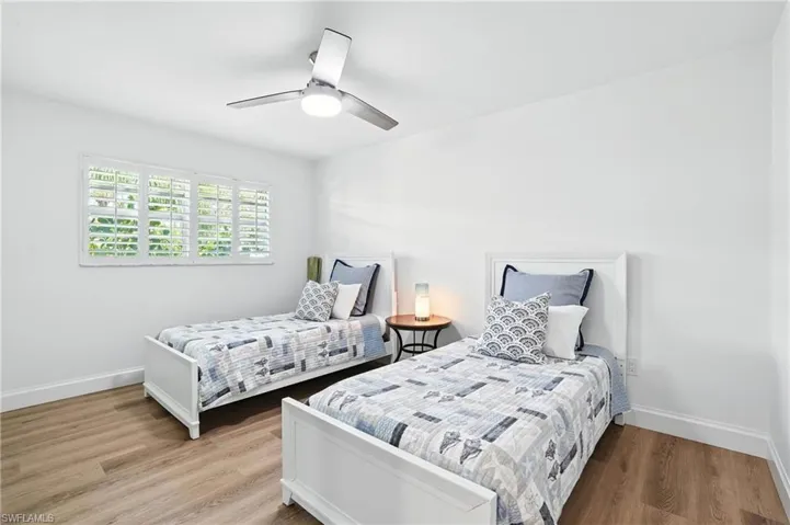 Bedroom #3 with 2 twin beds