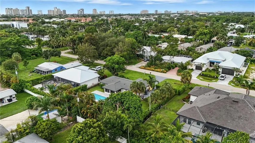 1132  Cypress Woods  DR, Naples, FL 34103