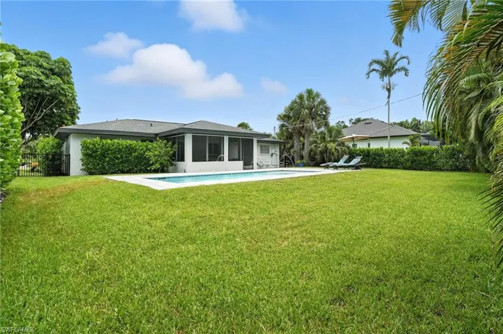 1132  Cypress Woods  DR, Naples, FL 34103