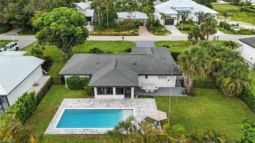 1132  Cypress Woods  DR, Naples, FL 34103