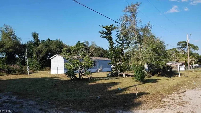 8520  Hart  DR, North Fort Myers, FL 33917