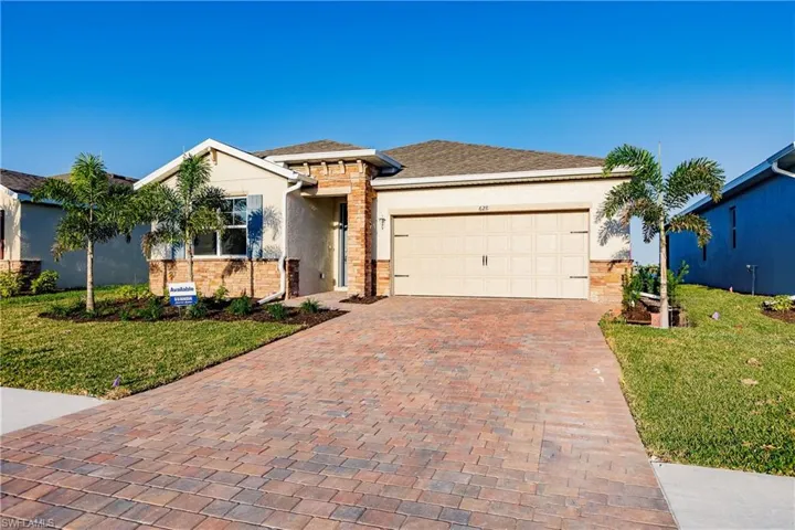 628 Parkshore Lake AVE, CAPE CORAL FL 33993