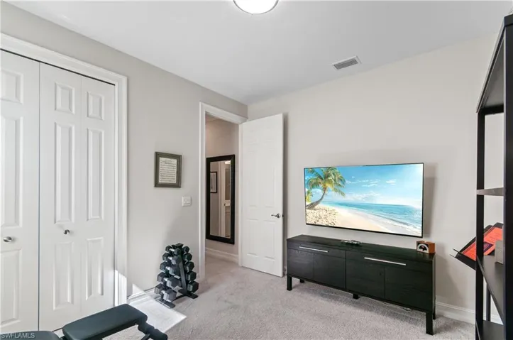28137  Captiva Shell  LOOP, Bonita Springs, FL 34135