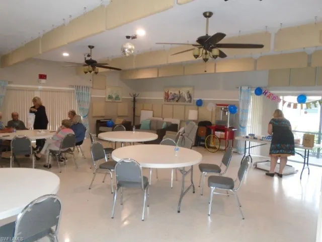 Dining area with ceiling fan