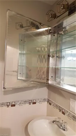 Mirrored medicine cabinet on inside also