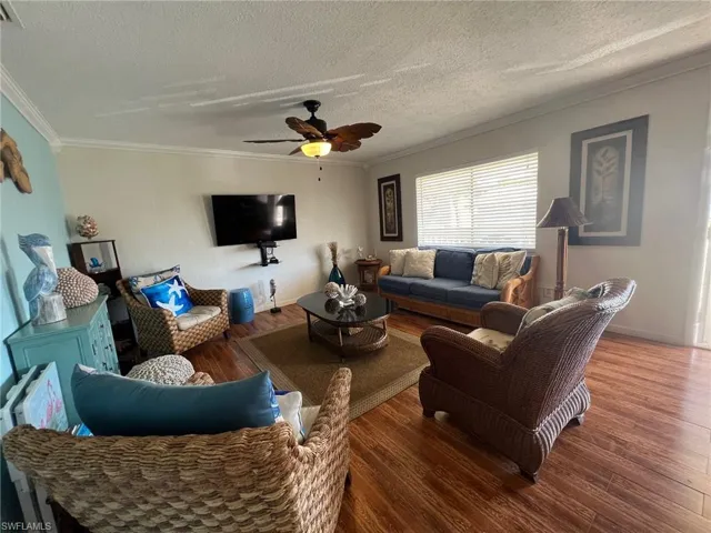 4603 Bayshore Dr F8, Naples, Florida 34112