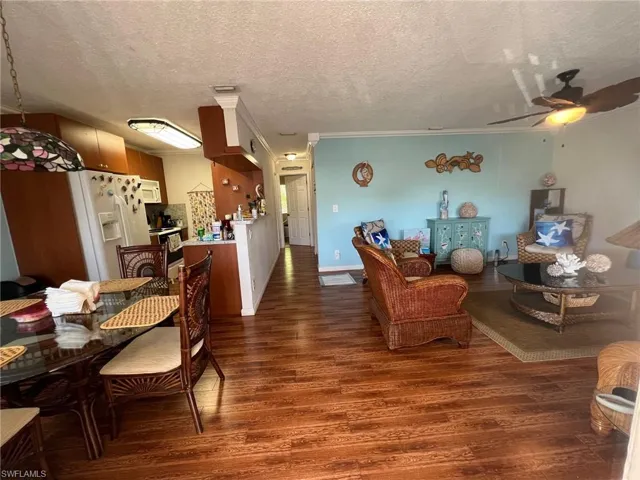 4603 Bayshore Dr F8, Naples, Florida 34112
