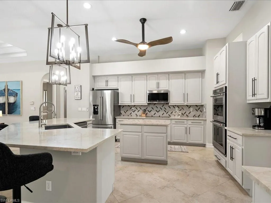 2360 19th ST, Naples, FL 34117,225049456