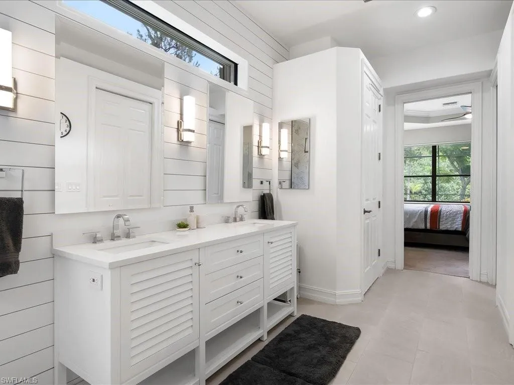 2360 19th ST, Naples, FL 34117,225049456